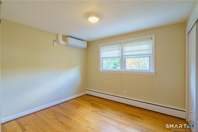 Building Photo - 33 Sky View Dr