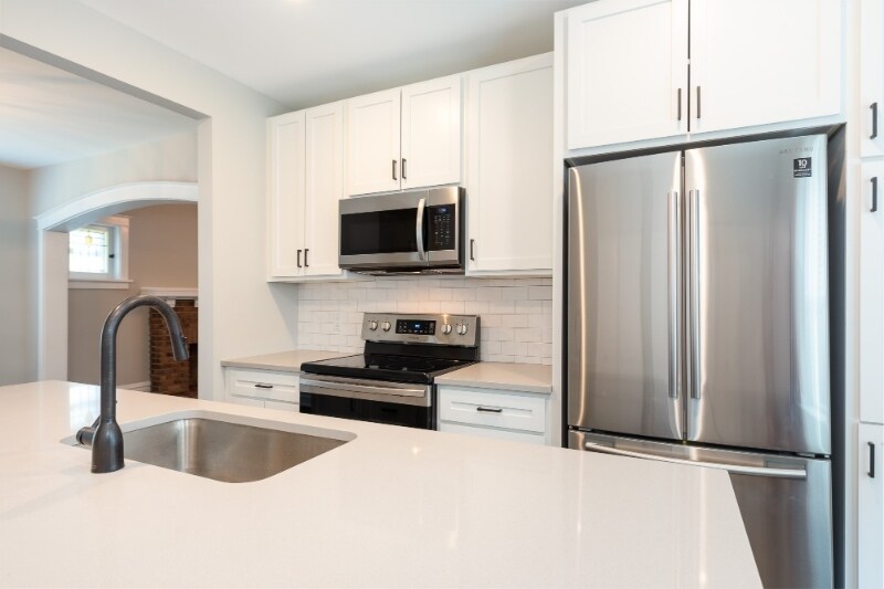 Building Photo - 1035 Grandview Pl