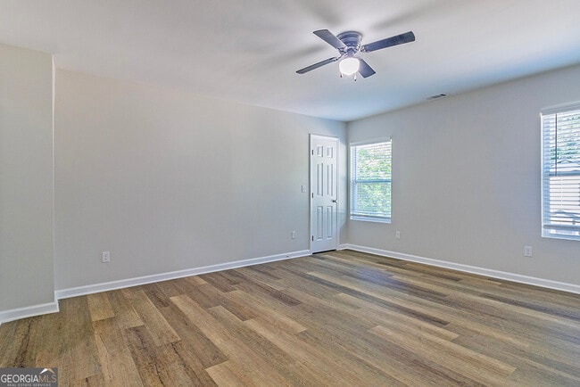 Building Photo - 5971 Bloomfield Rd