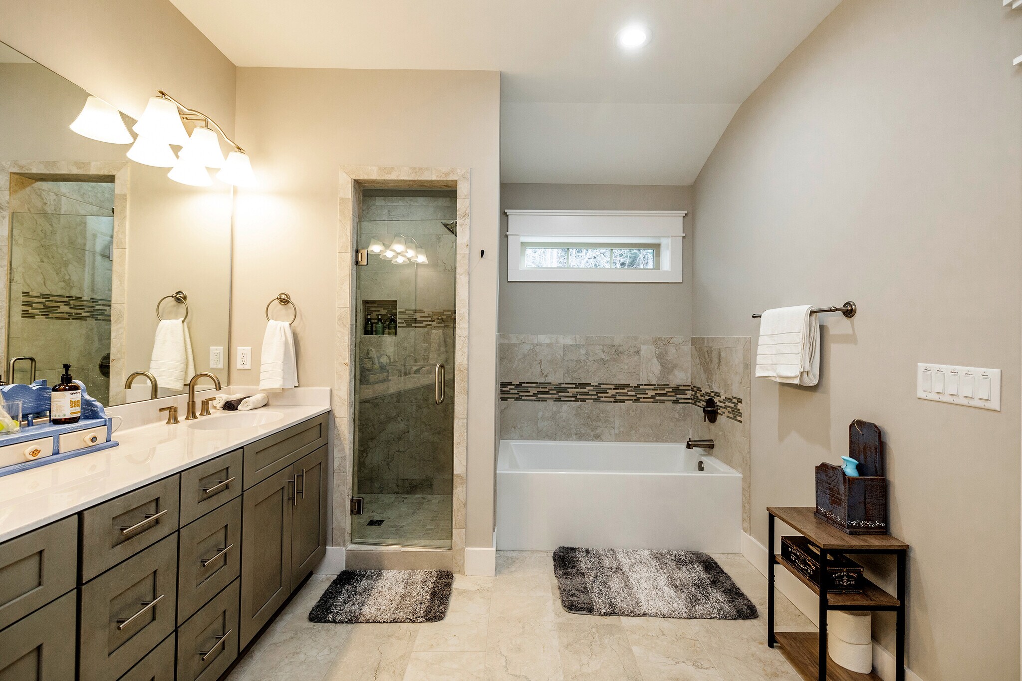 Large Master Bathroom - 547 Sweet Birch Park Ln