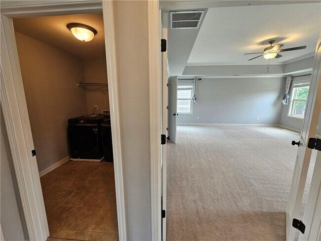 Building Photo - 3218 Leyden Ct