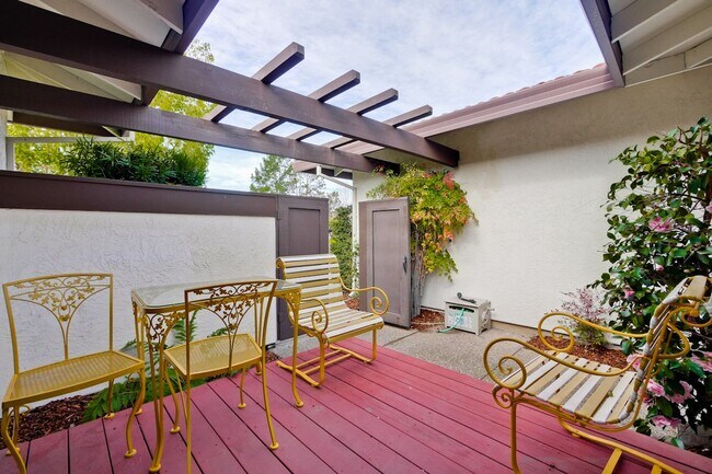 Building Photo - Wow! What a Great Home! Available Soon!