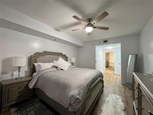 Building Photo - 2681 N Flamingo Rd