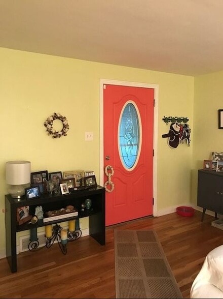 Building Photo - 1564 Greentree Rd