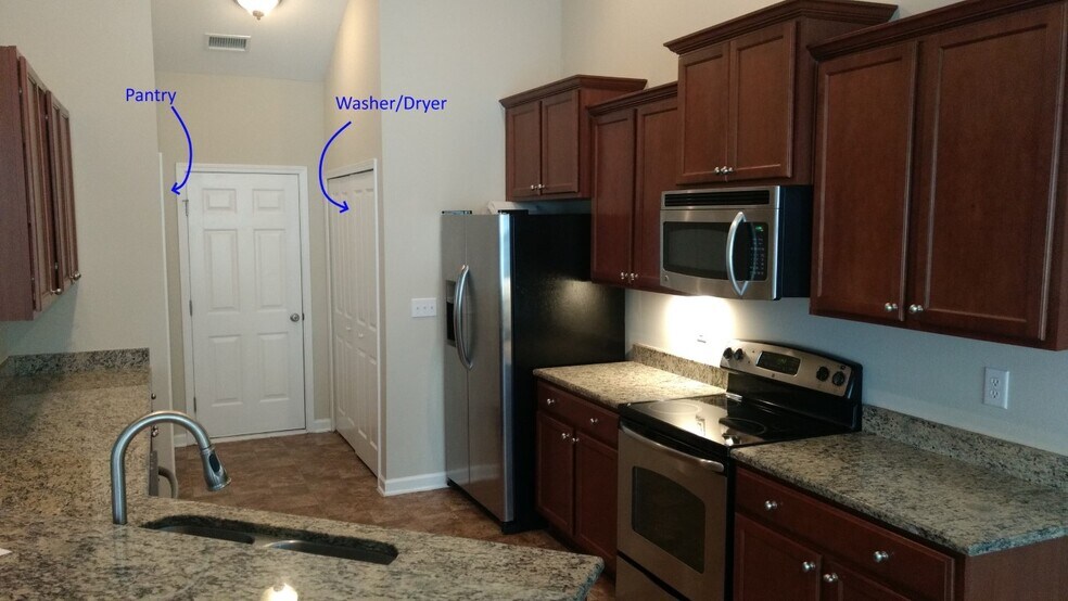 Building Photo - 1604 Fairforest Court