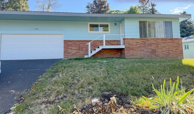 Building Photo - 1721-1723 Dawn