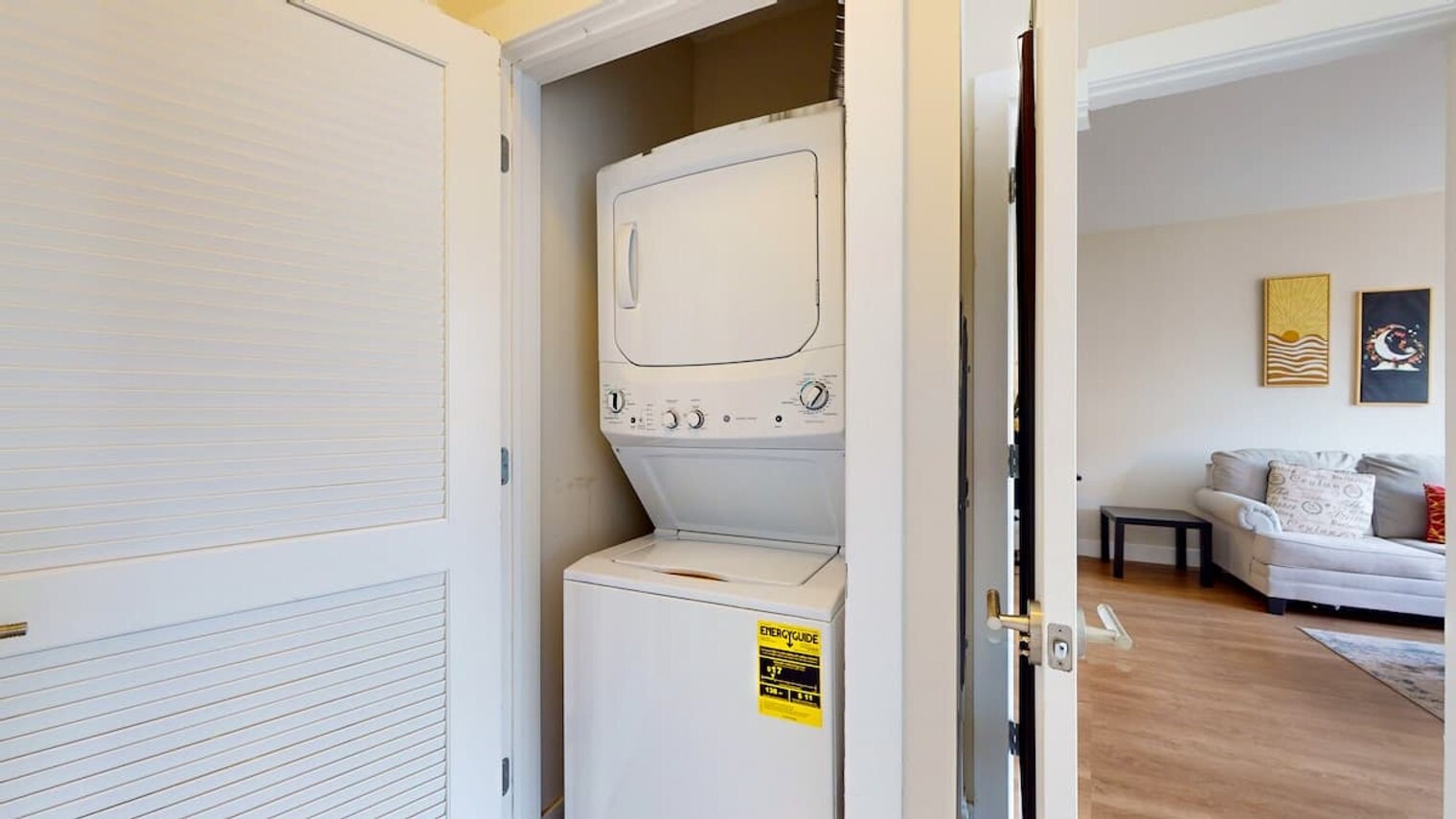 Building Photo - 545 Bedford St