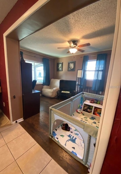 Building Photo - 6048 Merril St