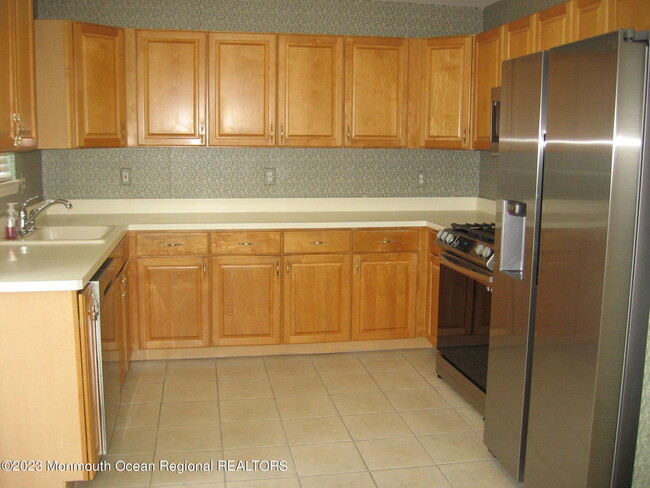 Building Photo - 1708 Ridgeview Ct