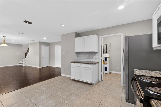 Building Photo - 2216 Chestnut Dr