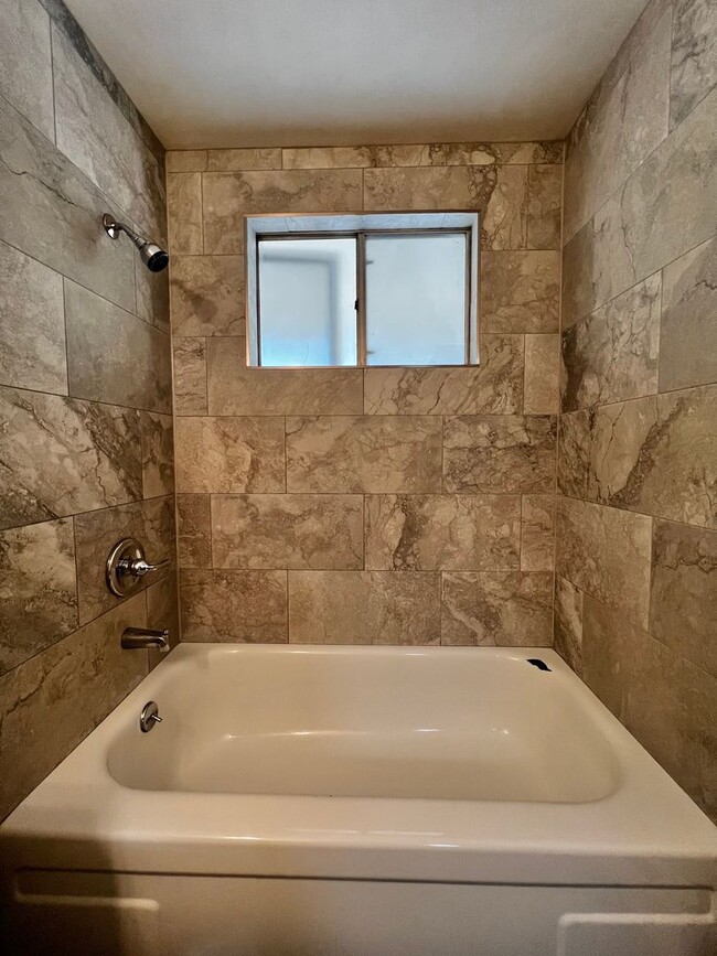 Building Photo - 527 West St