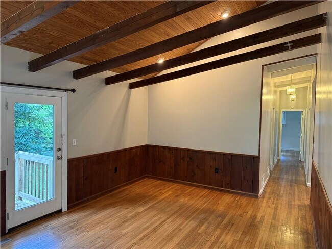 Building Photo - 3544 Raymond Dr