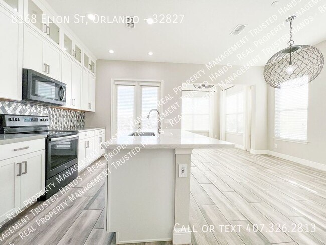 Building Photo - Luxury 4-Bedroom Townhome in Laureate Park...