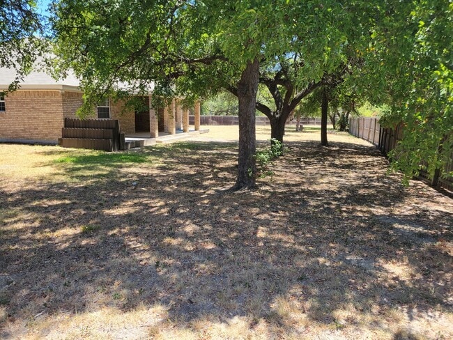 Building Photo - Huge 1/2 acre lot on cul de sac!  White Ro...
