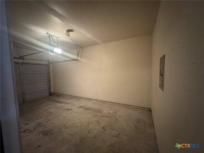 Building Photo - 248 Rosalie Dr