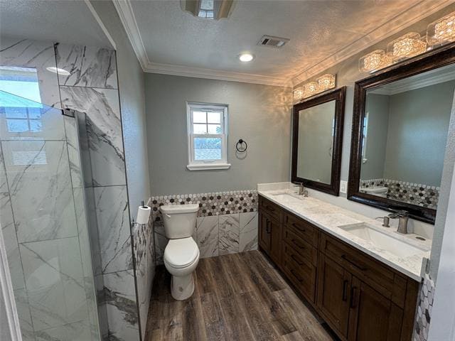 Building Photo - 5016 I-35