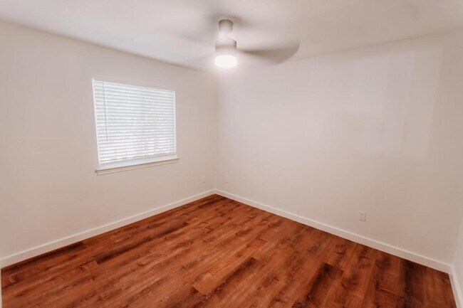 Building Photo - 1505 Windsong Trail