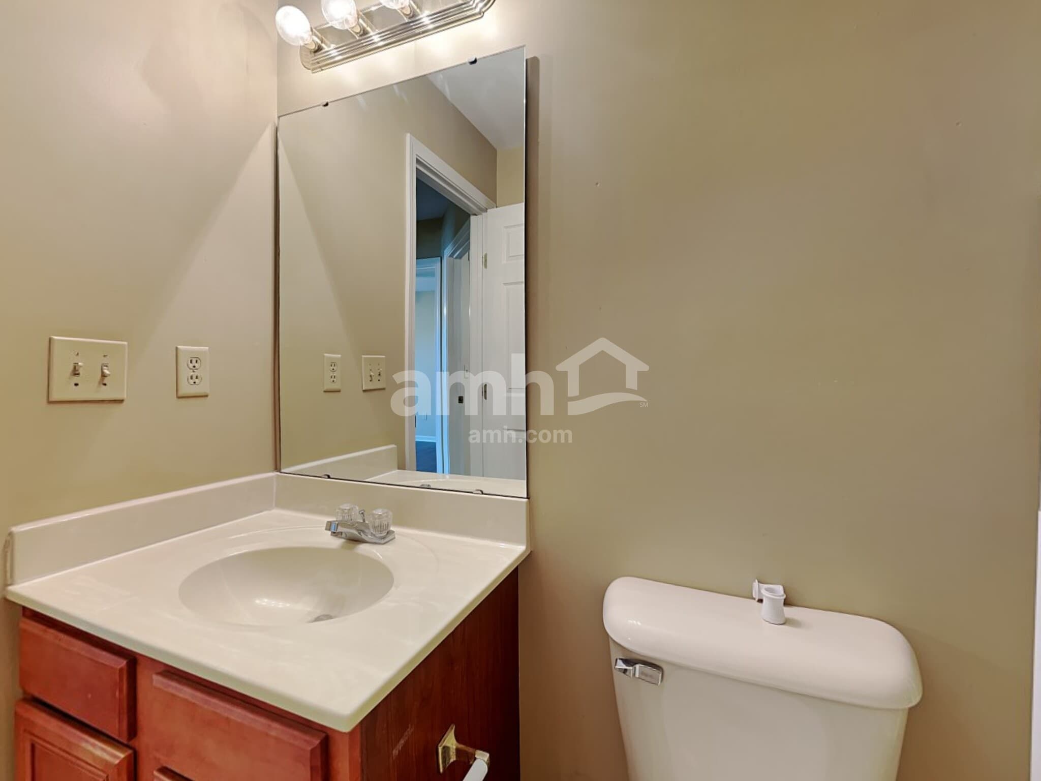 Building Photo - 15 Whispering Woods Ln