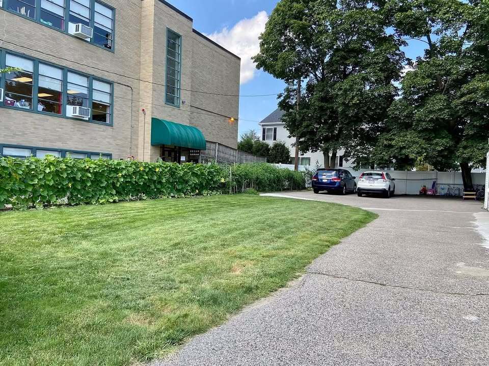 Building Photo - 5 Sheridan Cir