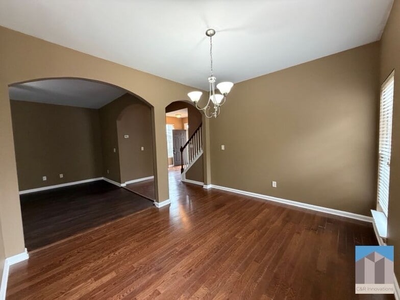 Building Photo - 2473 Capella Cir SW