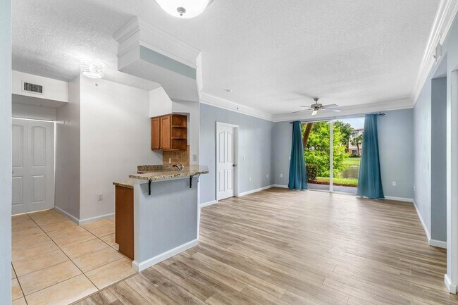 Building Photo - 10106 Myrtlewood Cir W