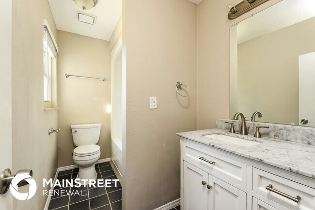 Building Photo - 507 67th Ave Dr W