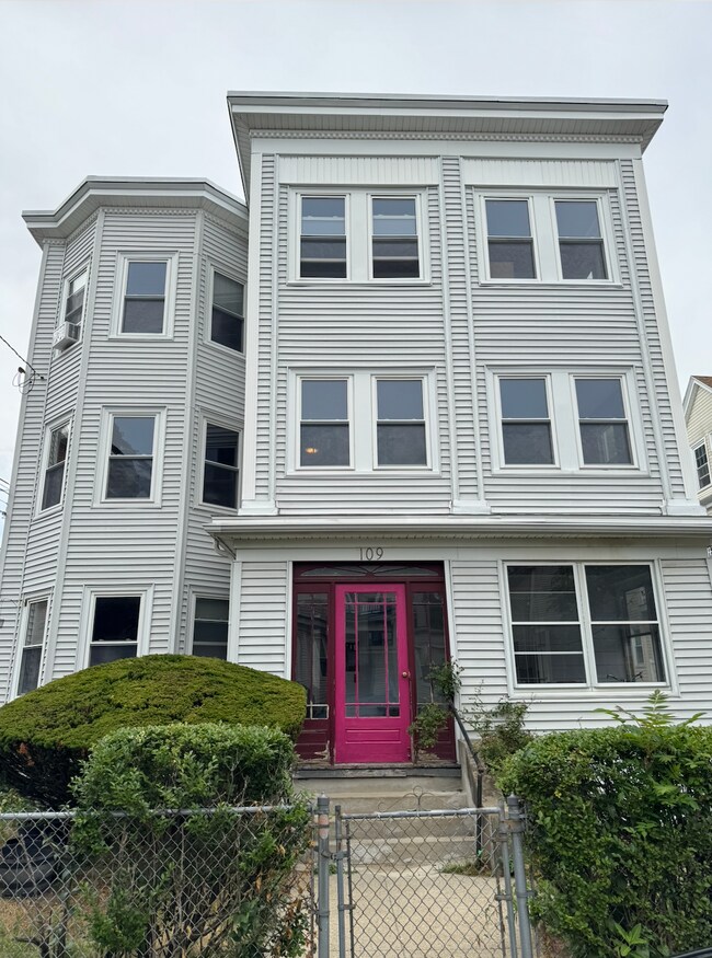 Building Photo - 109 Orchard St