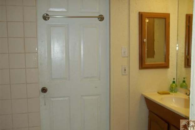 Building Photo - 52162 Avenida Velasco
