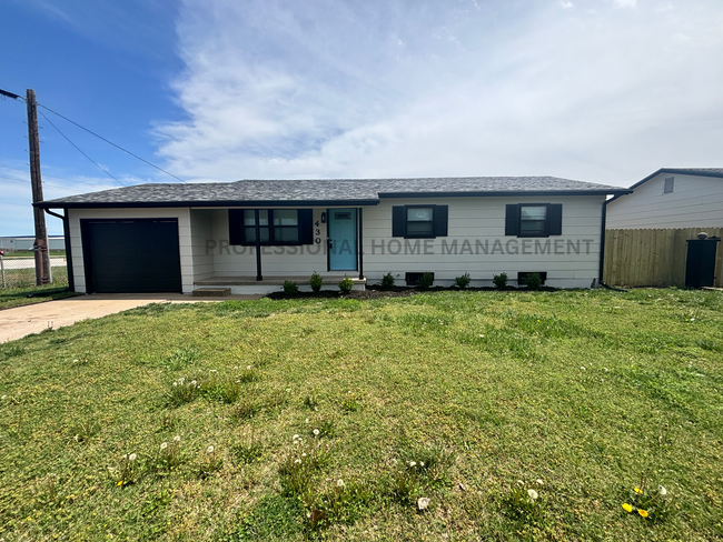 Primary Photo - Beautifully remodeled 3 bedroom 1 bath!