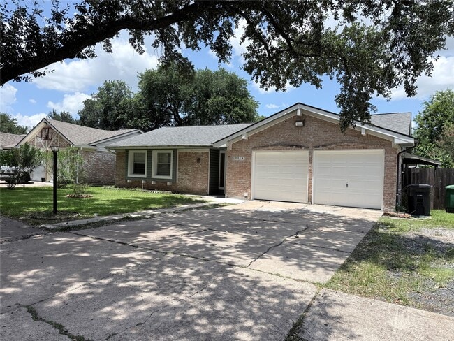 Building Photo - 12214 Corona Ln