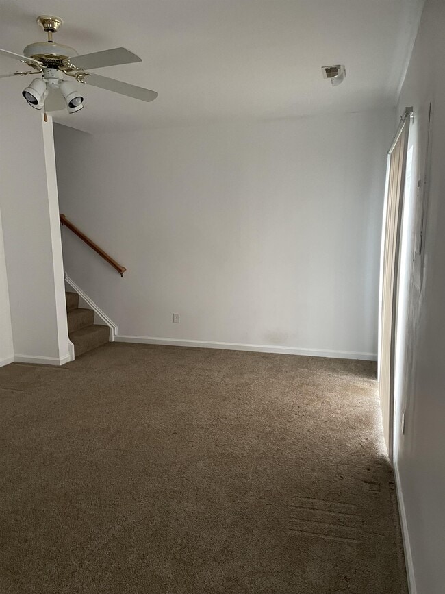 Building Photo - 115 Hartford Ct