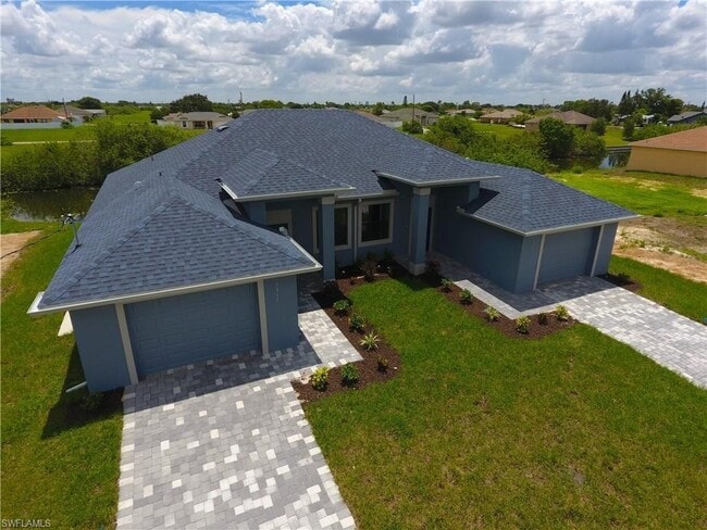 Building Photo - 1315-1315 NE 8th Pl