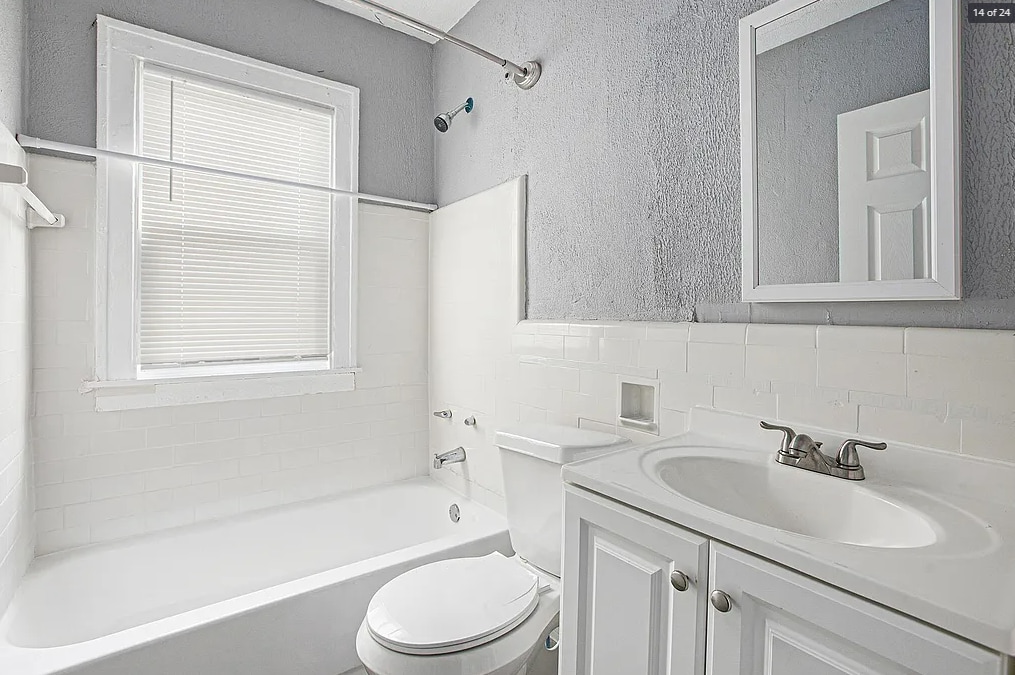 Building Photo - 16224 Kentucky St