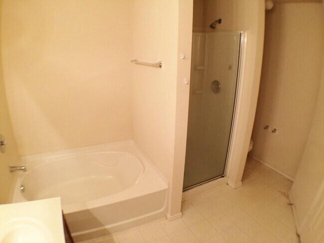 Building Photo - Fully Updated Mesquite Home with New HVAC, New Carpet & Nearby Park!