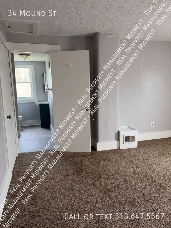 Building Photo - 34 Mound St