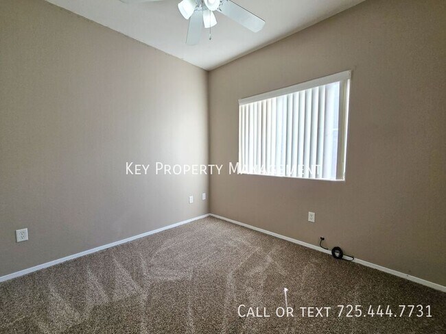 Building Photo - 3 BEDROM TOWNHOME IN THE NORTHWEST WITH AT...