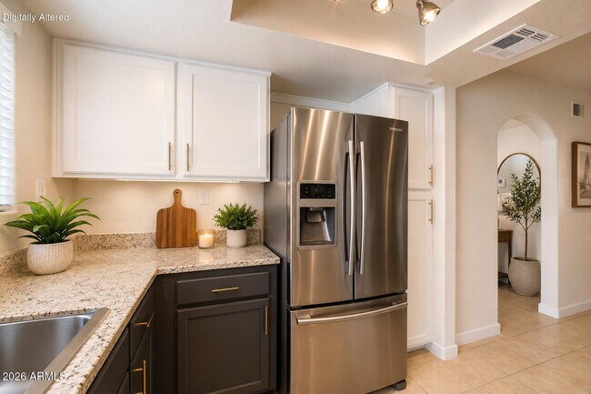 Building Photo - 6885 E Cochise Rd