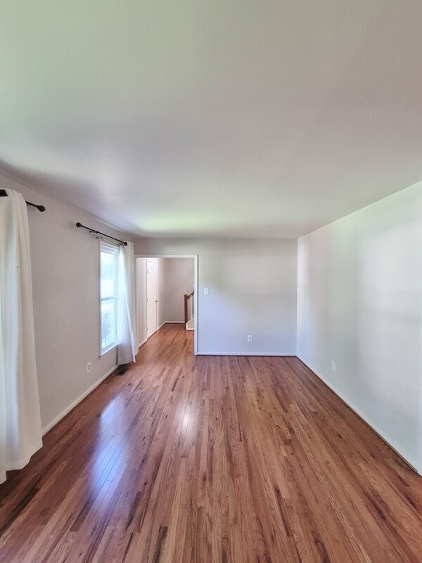 Building Photo - 9019 Double Tree Ln