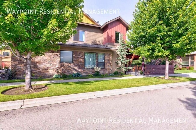 Building Photo - 1415 E Lone Creek Dr