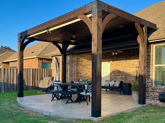 Building Photo - 3513 Diane Dr