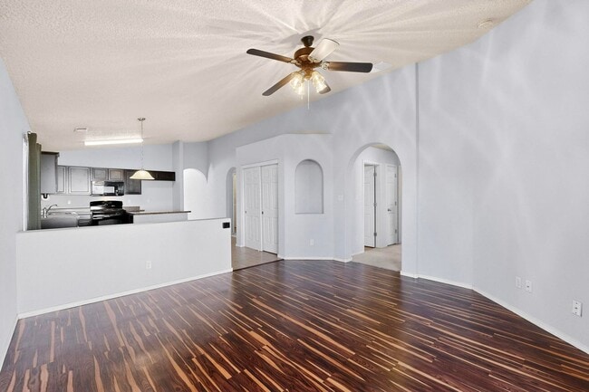 Building Photo - Montano Unser NW 3/4 bedroom 2/bath 2/Car garage