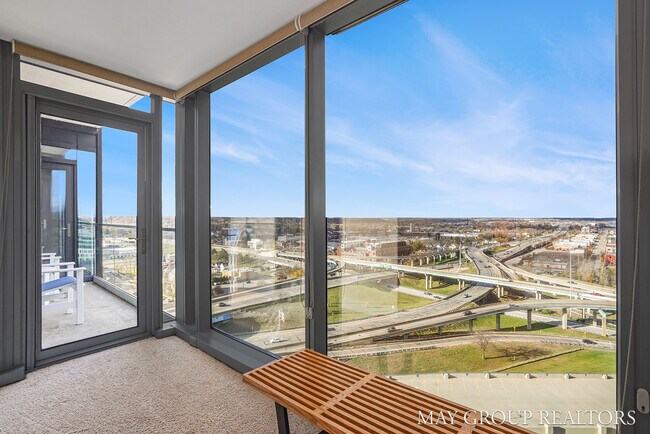 Building Photo - 335 Bridge St NW