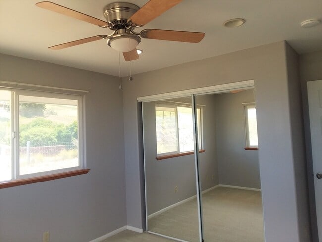 Building Photo - Paio, Nainoa