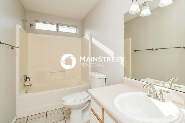 Building Photo - 3 Bedroom Pet-Friendly Home in Tucson, AZ with Main Street Renewal