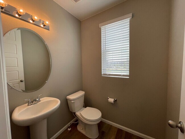 Building Photo - Modern Luxury Living and Gourmet Kitchen! $300 off 1st month rent