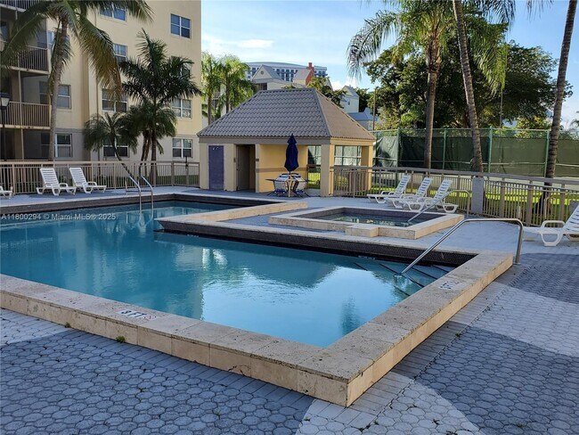 Building Photo - 8255 Lake Dr