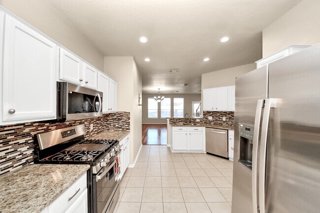 Building Photo - 19438 Juniper Vale Cir