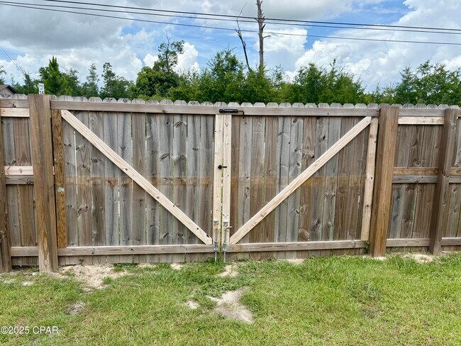 Building Photo - 4300 Bylsma Cir