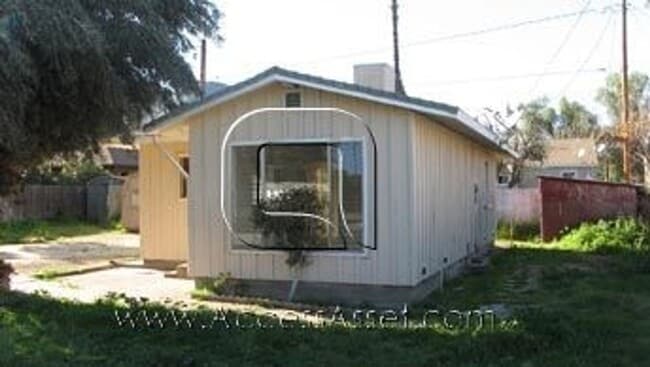 Building Photo - Cozy 2 Bed/1 Bath Home in Lake Elsinore!