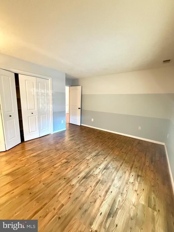 Building Photo - 10002 Oakton Terrace Rd